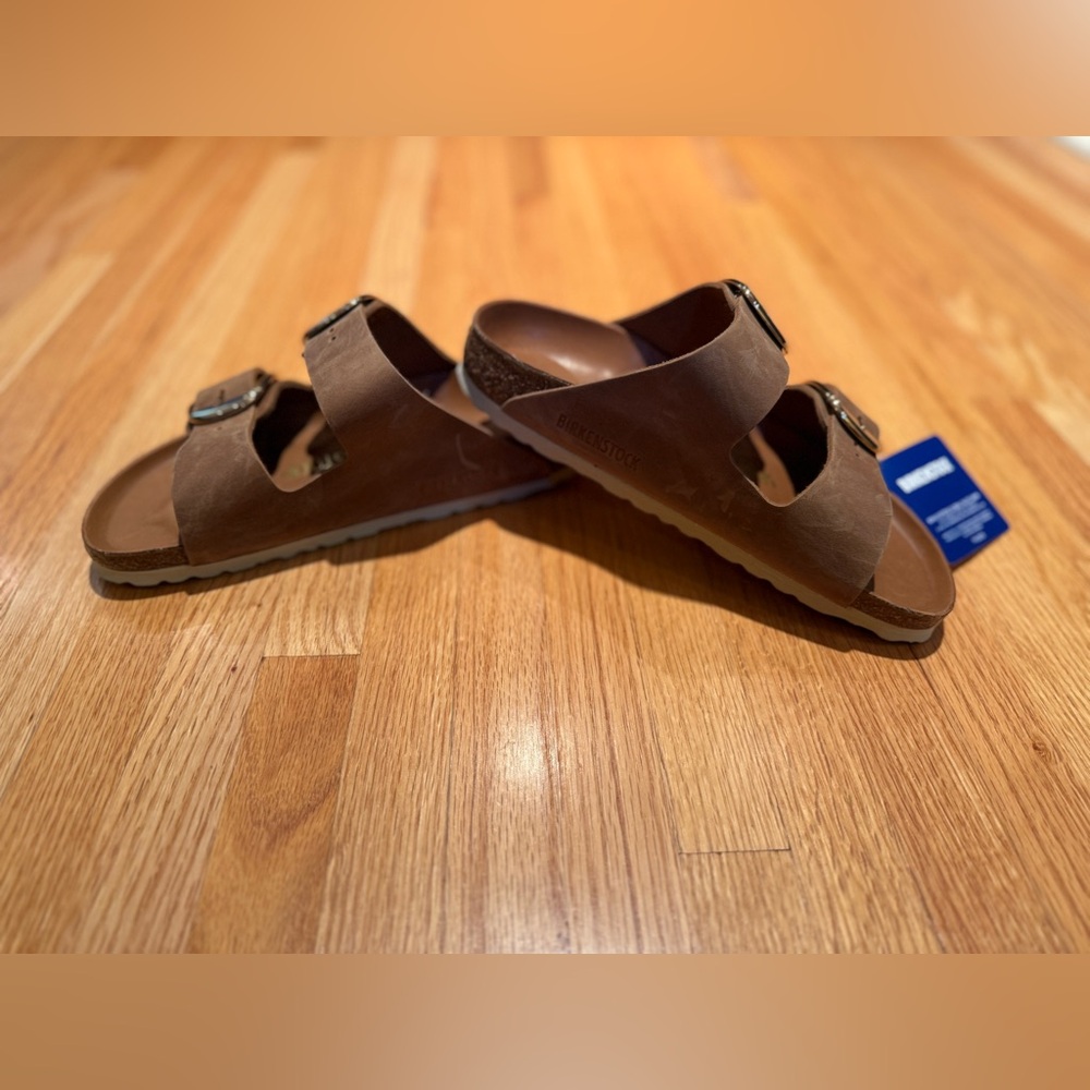 Birkenstock Women’s Arizona Big Buckle Tan Double-Strap Sandals. NWT. Size 36 - Picture 2 of 4